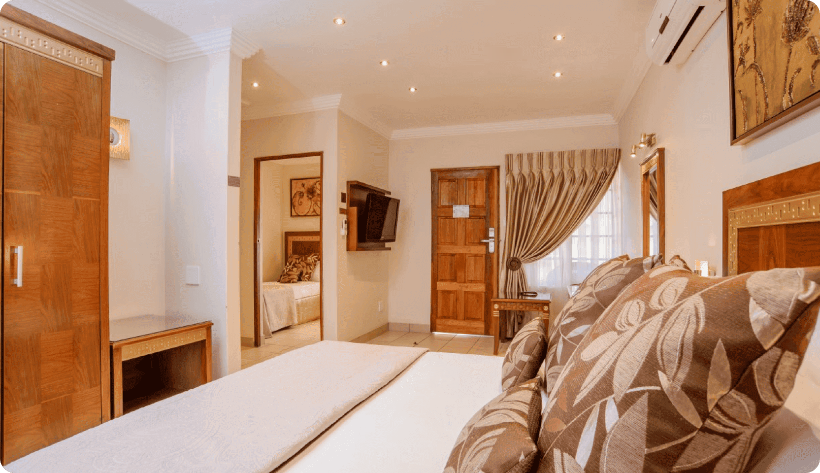 3 Bedroom Luxury Apartment